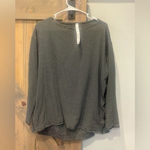Lululemon Back in Action long sleeve